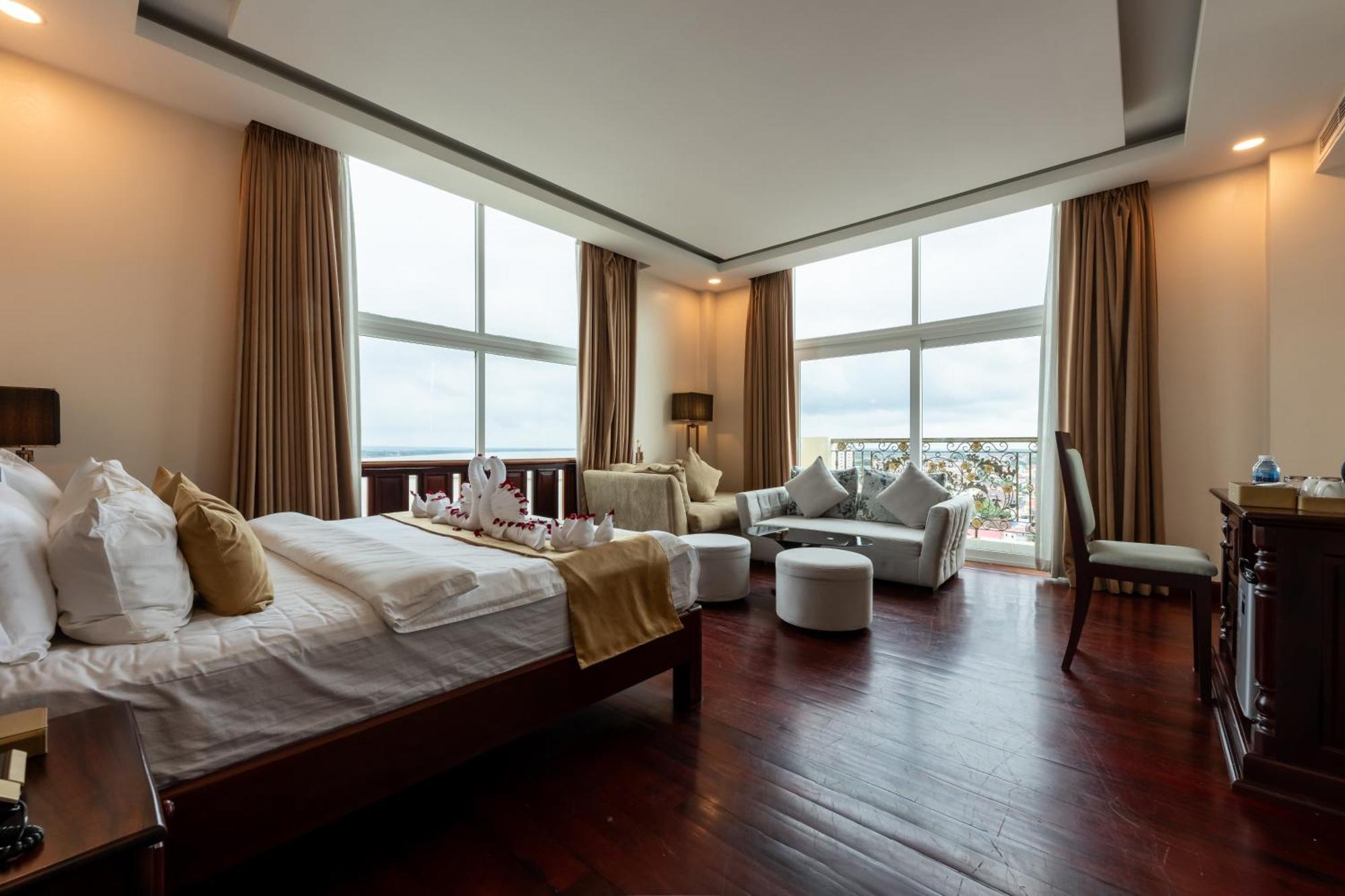 Hotel Lbn Asian