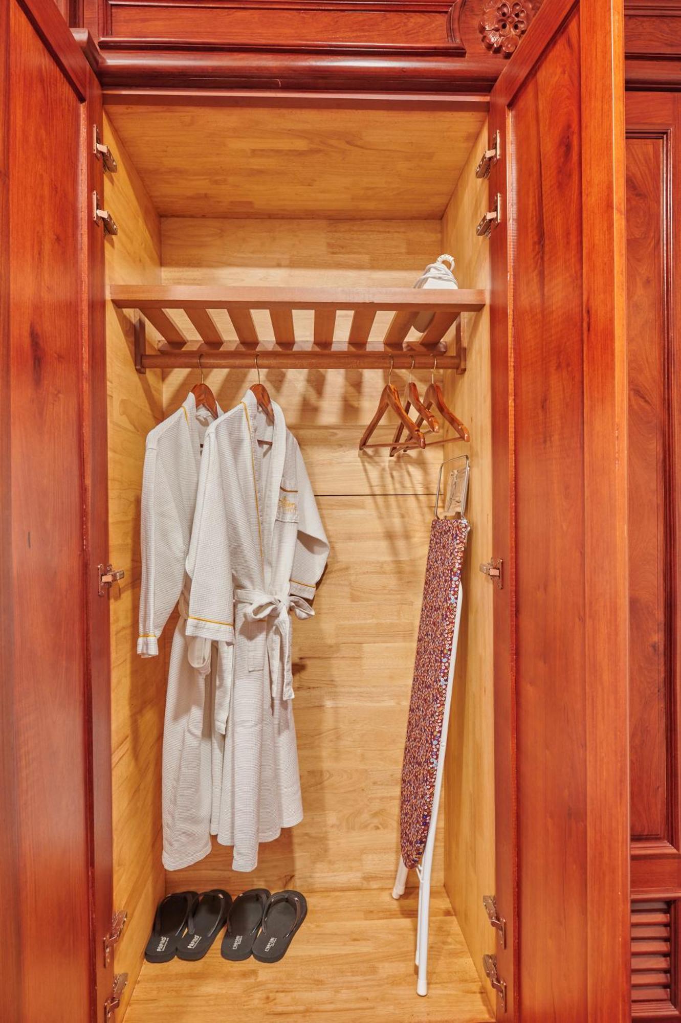 โรงแรม โรงแรมแอลบีเอ็น เอเซียน 4*